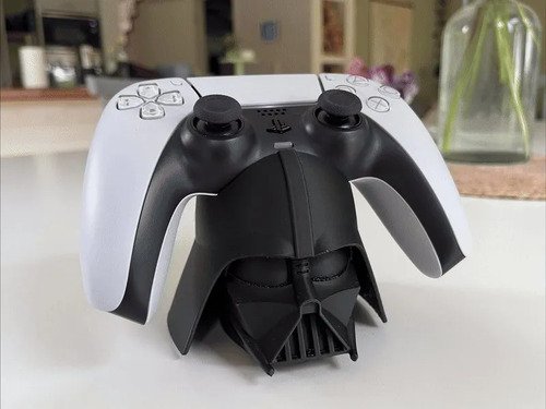 D_601777-MLB111261002850_052026-O.jpg Suporte Controle Ps5 Inspirado Darth Vader Geek - Imagem 6