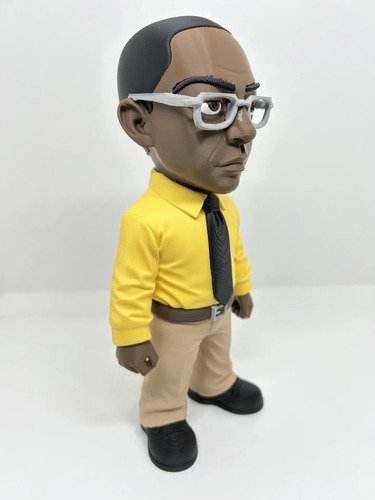 D_609791-MLB111669938975_052026-O.jpg Gus Fring 18cm Action Figure Inspirado Breaking Bad - Imagem 5