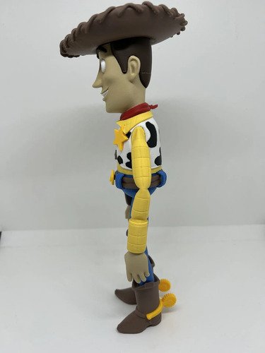 D_616745-MLB112255306679_052026-O.jpg Woody Toy Story 26cm Action Figure Boneco Colecionável - Imagem 8