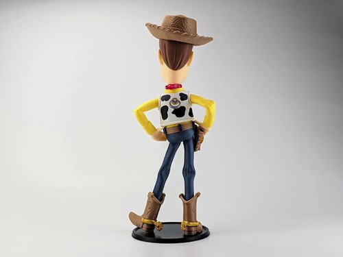 D_648556-MLB111830768361_052026-O.jpg Boneco Woody 32cm Action Figure Inspirado Toy Story - Imagem 4