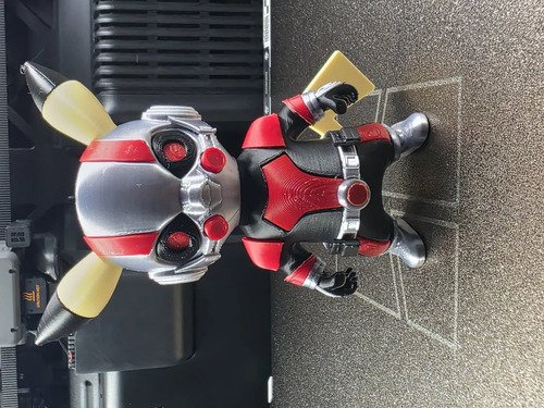 D_692593-MLB111350591137_052026-O.jpg Action Figure Ant Man Pikachu 20cm Inspirado - Imagem 3
