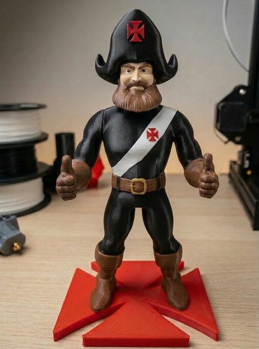 D_696257-MLB109055255135_032026-O.jpg Mascote Vasco Da Gama Almirante 23cm Base Cruz De Malta - Imagem 5