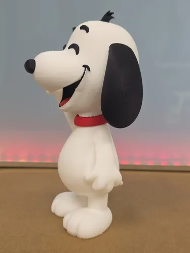 D_698248-MLB110421468008_052026-O.webp Snoopy O Pacifista 20cm Boneco Inspirado Geek - Imagem 4