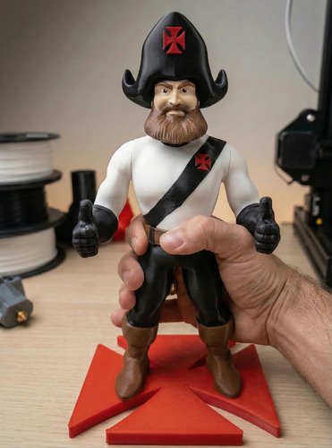 D_704365-MLB109055555695_032026-O.jpg Mascote Vasco Da Gama Almirante 23cm Base Cruz De Malta - Imagem 2