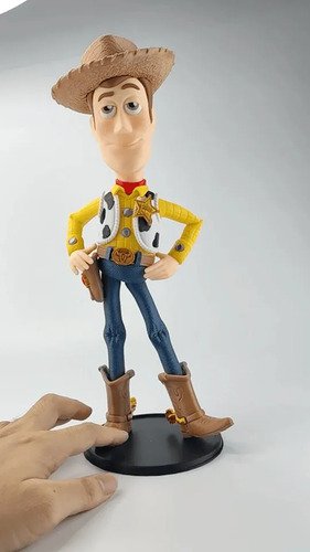 D_704365-MLB110866826564_052026-O.jpg Boneco Woody 32cm Action Figure Inspirado Toy Story - Imagem 6
