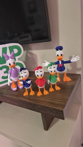 D_737122-MLB96964252119_112025-O.jpg Miniaturas 16cm Action Figure Família Pato Donald Disney - Imagem 2