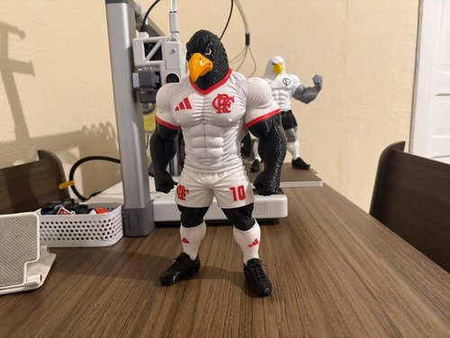 D_744486-MLB112286826919_052026-O.jpg Mascote Flamengo 25cm Action Figure Boneco - Imagem 2