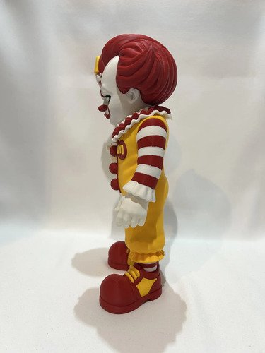 D_746210-MLB112254432667_052026-O.jpg Boneco It Palhaço Pennywise Ronald Mcdonald Crossover 28cm - Imagem 4