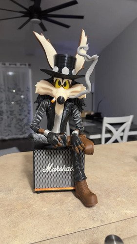 D_753232-MLB105171197865_012026-O.jpg Boneco Coyote Slash Guns N' Roses 32cm - Rock Estatueta 3d - Imagem 2