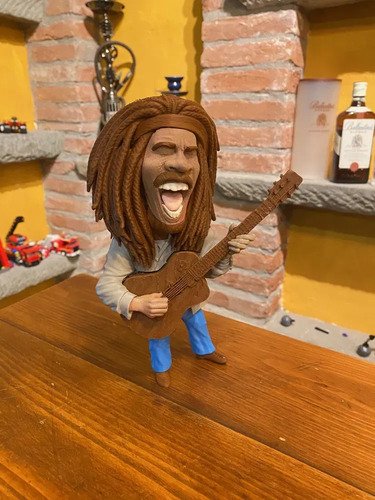D_785700-MLB111359178437_052026-O.jpg Bob Marley 21cm Action Figure Inspirado Geek - Imagem 4