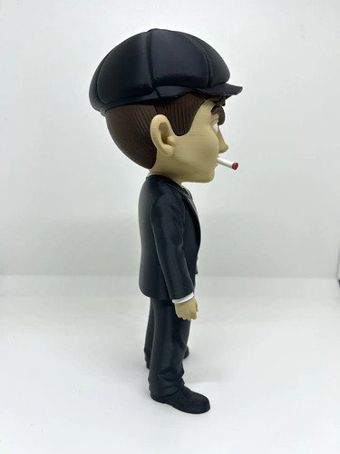 D_789952-MLB111725070293_052026-O.jpg Thomas Shelby 20cm Action Figure Inspirado Serie - Imagem 6