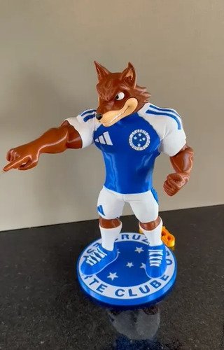 D_791635-MLB108271547352_032026-O.jpg Mascote Cruzeiro Raposão 25cm - Action Figure 3d Base Escudo - Imagem 2