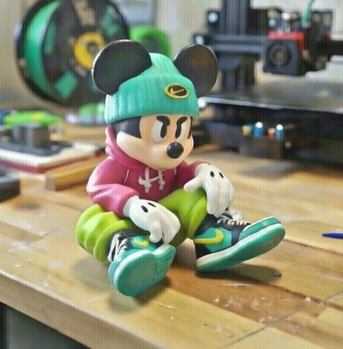 D_824362-MLB111480079386_052026-O.jpg Mickey Streetwear 13cm Action Figure Urban Vibes - Imagem 2
