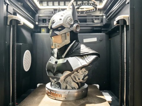D_825614-MLB111472800167_052026-O.jpg Action Figure Busto Batman Mecânico 33cm Inspirado Geek - Imagem 2