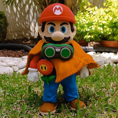 D_834359-MLB112534940121_052026-O.jpg Boneco Mario Explorador Poncho Removivel 3d 25cm - Imagem 3