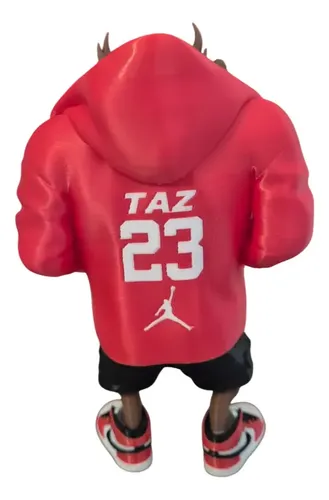 D_861318-MLB102479787508_122025-O.webp Boneco Taz Mania Estilo Urbano 18cm Roupa Nike Tenis Jordan - Imagem 4
