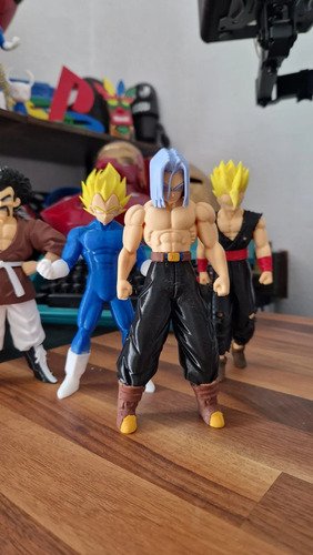 D_871006-MLB112086327041_052026-O.jpg Trunks Do Futuro Dbz 20cm Action Figure Boneco - Imagem 2
