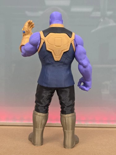 D_881420-MLB111830783419_052026-O.jpg Thanos 24cm Action Figure Inspirado Geek Colecionável - Imagem 5