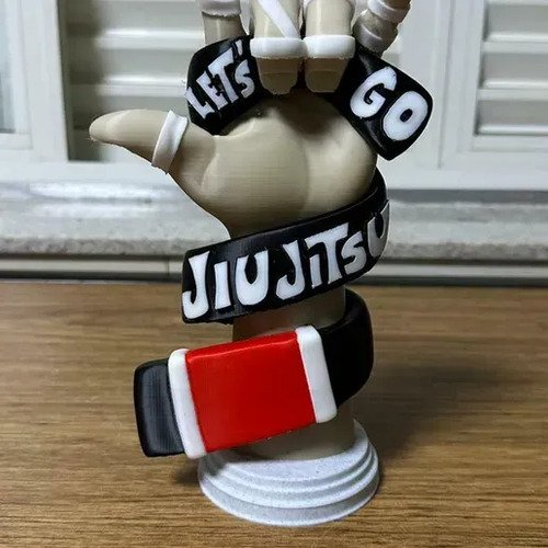 D_892932-MLB112356982341_052026-O.jpg Escultura Lets Go Jiu Jitsu 20cm Action Figure Geek - Imagem 2