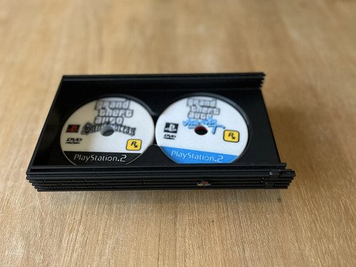 D_914274-MLB105114687735_012026-O.jpg Porta Copos Playstation 2 Retro Gamer Geek Com 12 Jogos Ps2 Playstation 2 Preto - Imagem 3