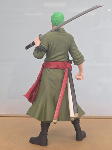 D_923535-MLB111351211841_052026-O.jpg Action Figure Roronoa Zoro 27cm Inspirado One Piece - Imagem 2