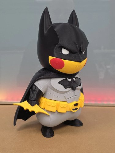 D_935964-MLB110664758514_052026-O.jpg Pikachu Batman 15cm Action Figure Geek - Imagem 3