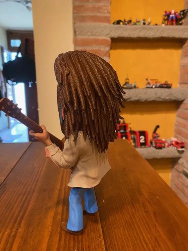 D_950734-MLB110421486158_052026-O.jpg Bob Marley 21cm Action Figure Inspirado Geek - Imagem 2