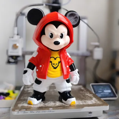 D_968847-MLB111211989409_052026-O.webp Mickey Mouse Urban Vibes 23cm Inspirado Disney - Imagem 6